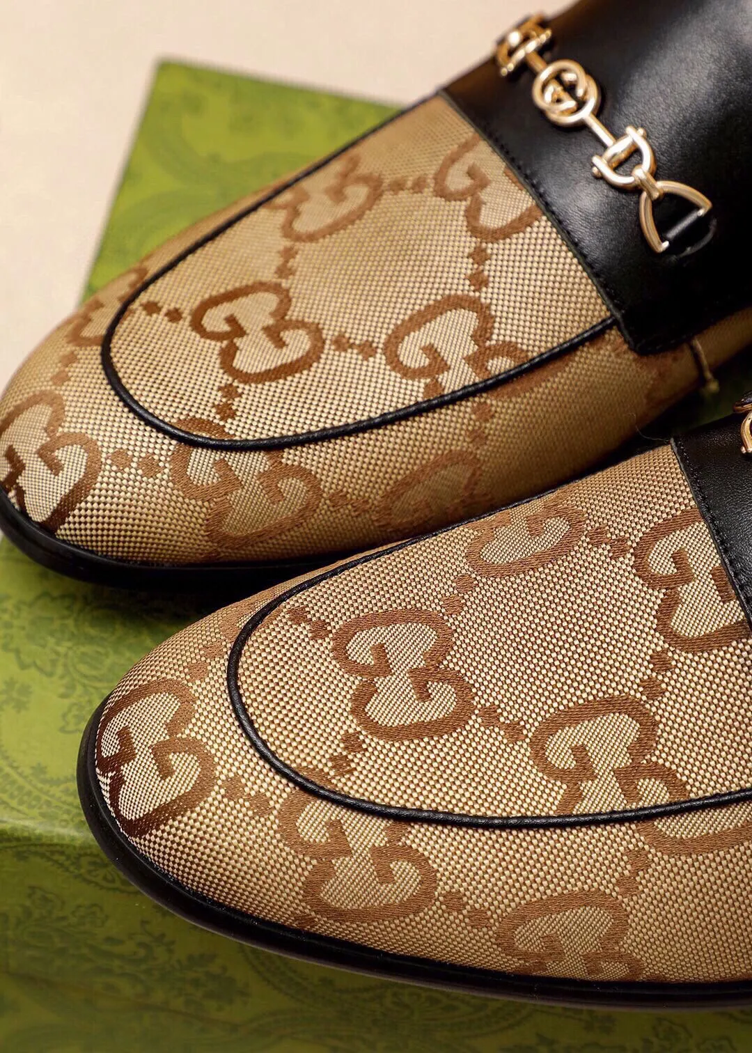 Men's shoes 💰540 💐 GUCCI official website dress shoes 🌀 Italian 🇮🇹 imported denim upper ➕ top imported water-dyed cow 🐂 leather lining 💋 fine handmade original outsole, the real thing looks better when photographed in person Standard size 38-44 (45🉑️customized)